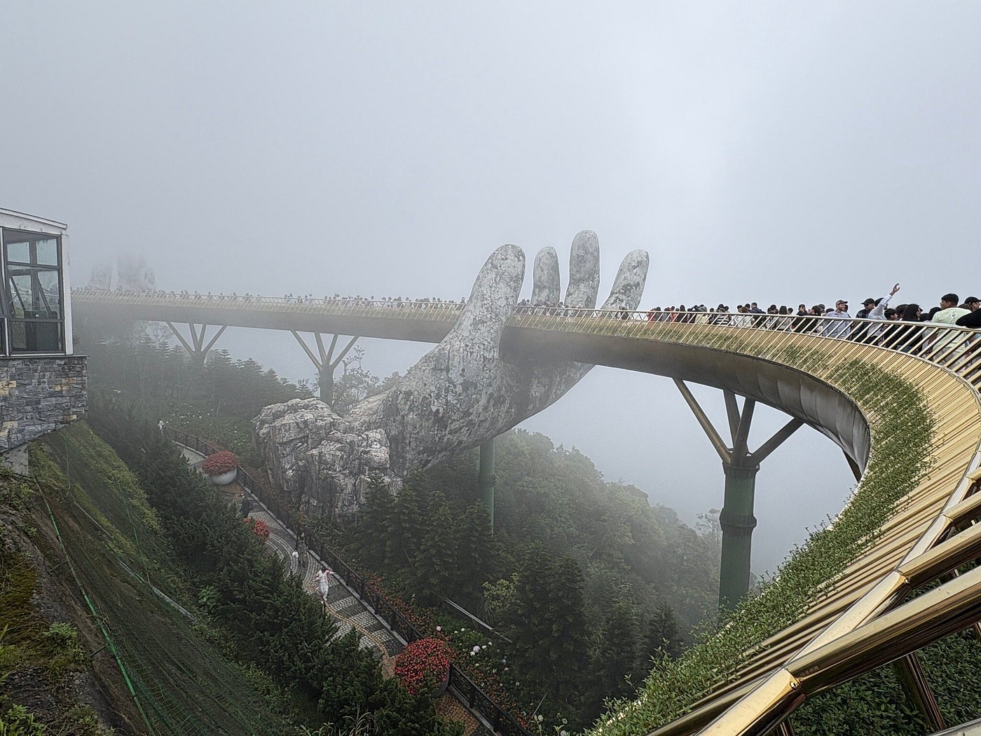 Bana hills Golden Bridge