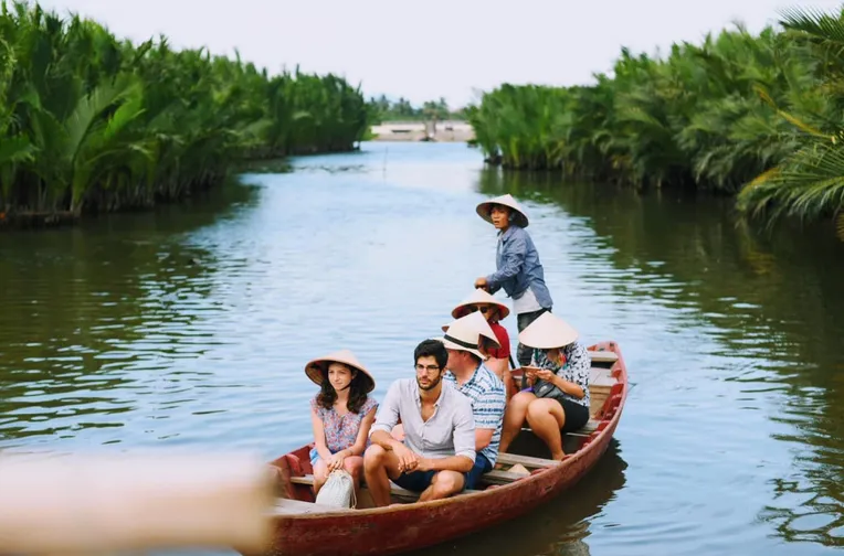 vietnamese-cooking-class-with-market-trip-boat-ride-through-water-coconut-forest_ISjvV3w