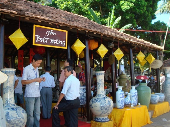 BAT TRANG POTTERY VILLAGE